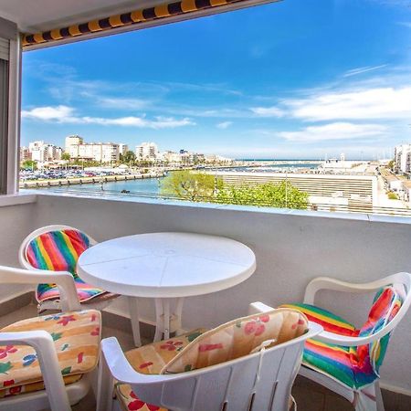 Stunning Apartment In Gandia With Kitchen Bagian luar foto