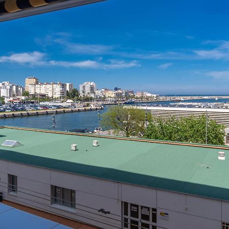 Stunning Apartment In Gandia With Kitchen Bagian luar foto