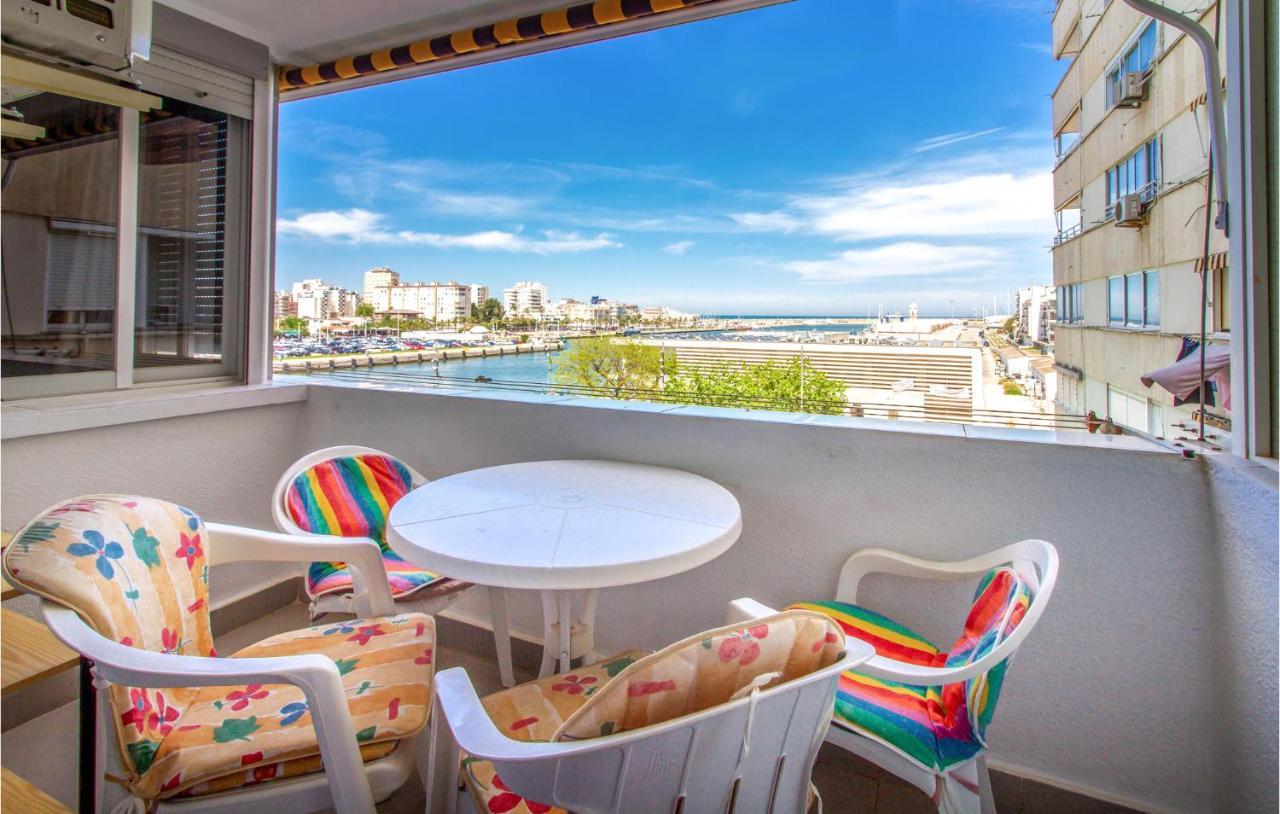 Stunning Apartment In Gandia With Kitchen Bagian luar foto
