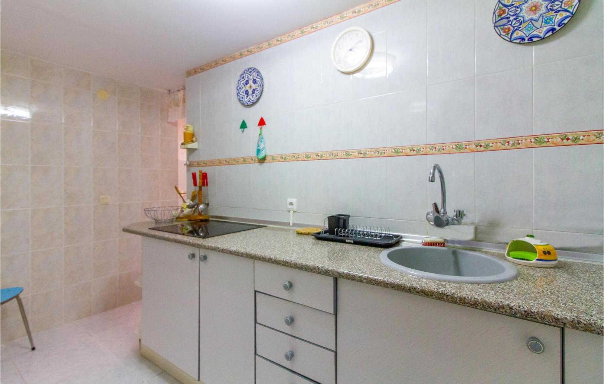 Stunning Apartment In Gandia With Kitchen Bagian luar foto